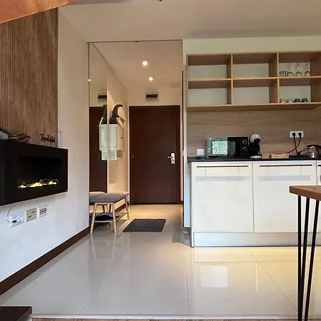 Terra Vista Penthouse Near Pirin Golf And Bansko Διαμέρισμα Ράζλογκ